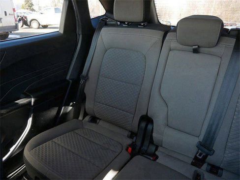 Used 2022 Ford Escape SE w/ SE Sport Appearance Package image 13