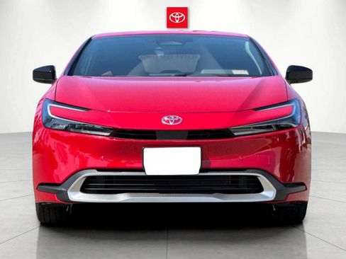New 2026 Toyota Prius Plug-In Hybrid FWD image 7