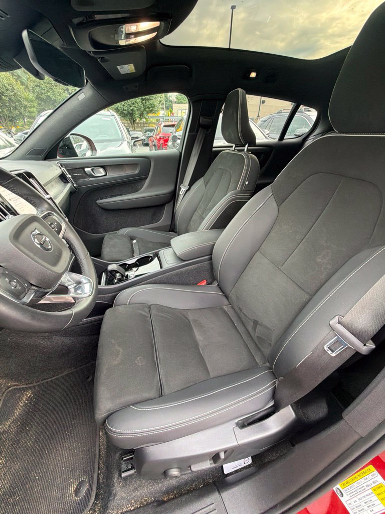 Used 2023 Volvo C40 P8 Recharge Ultimate AWD/4WD image 13