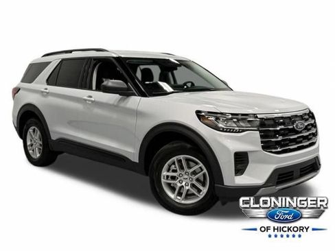 New 2026 Ford Explorer Active AWD/4WD image 1