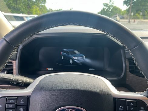 Used 2024 Ford Expedition Limited RWD image 21
