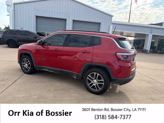 Used 2018 Jeep Compass Latitude FWD image 14