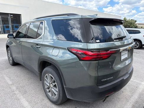 Used 2023 Chevrolet Traverse LT FWD image 3