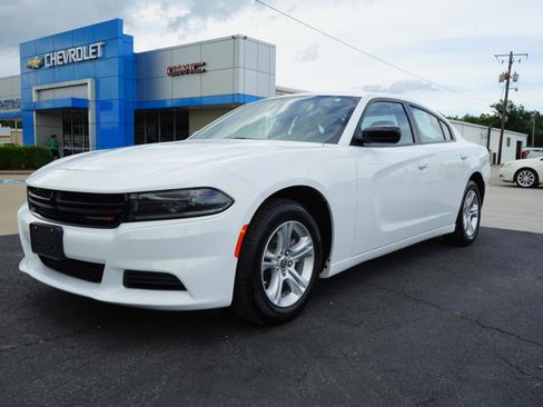 Used 2023 Dodge Charger SXT image 1
