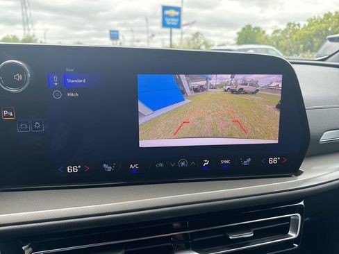 New 2026 Chevrolet Traverse LT w/ Midnight/Sport Edition FWD image 19