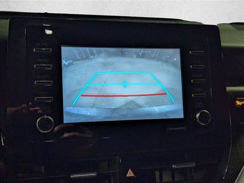 Used 2022 Toyota Camry SE image 17