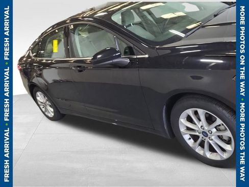 Used 2020 Ford Fusion SE FWD image 1
