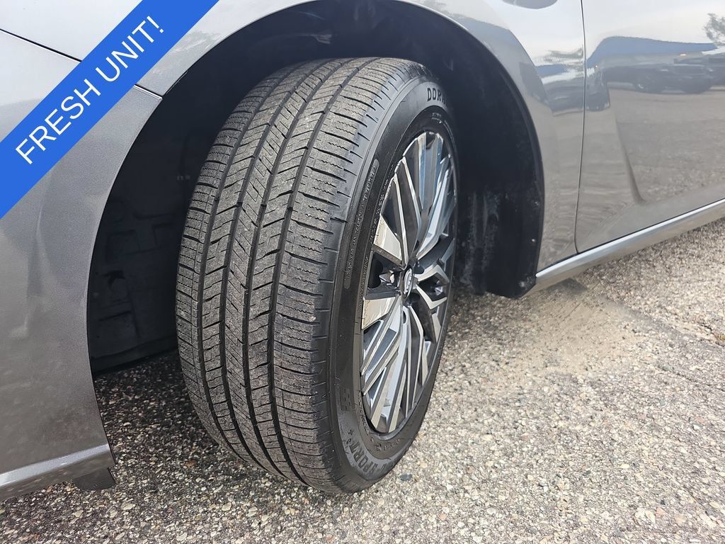 Used 2024 Nissan Altima 2.5 SV FWD image 30