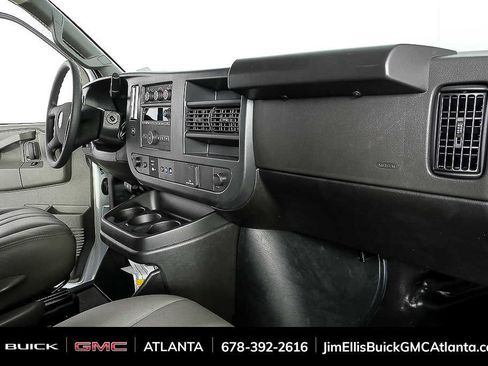 New 2025 GMC Savana 2500 w/ Driver Convenience Package image 17