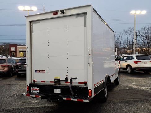 Used 2023 Chevrolet Express 3500 w/ Power Convenience Package image 5