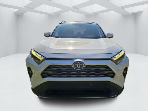 Used 2022 Toyota RAV4 Limited AWD/4WD image 8