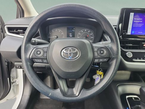 Used 2023 Toyota Corolla LE image 30