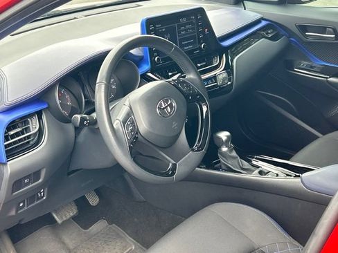 Used 2020 Toyota C-HR XLE FWD image 22