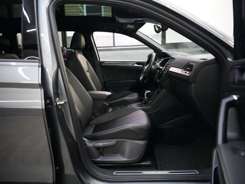 Used 2024 Volkswagen Tiguan SE R-Line FWD image 37