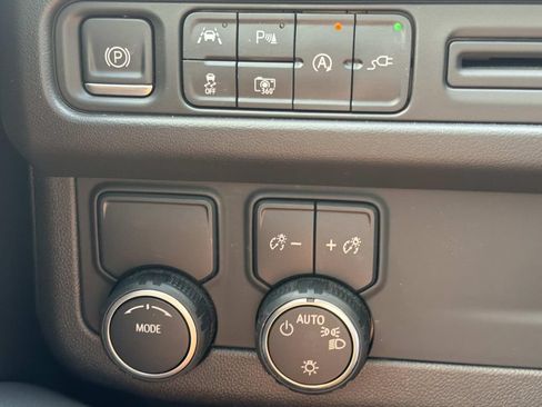 Used 2022 Chevrolet Tahoe RST w/ Luxury Package RWD image 26