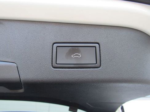 Used 2024 Volkswagen ID.4 S image 31