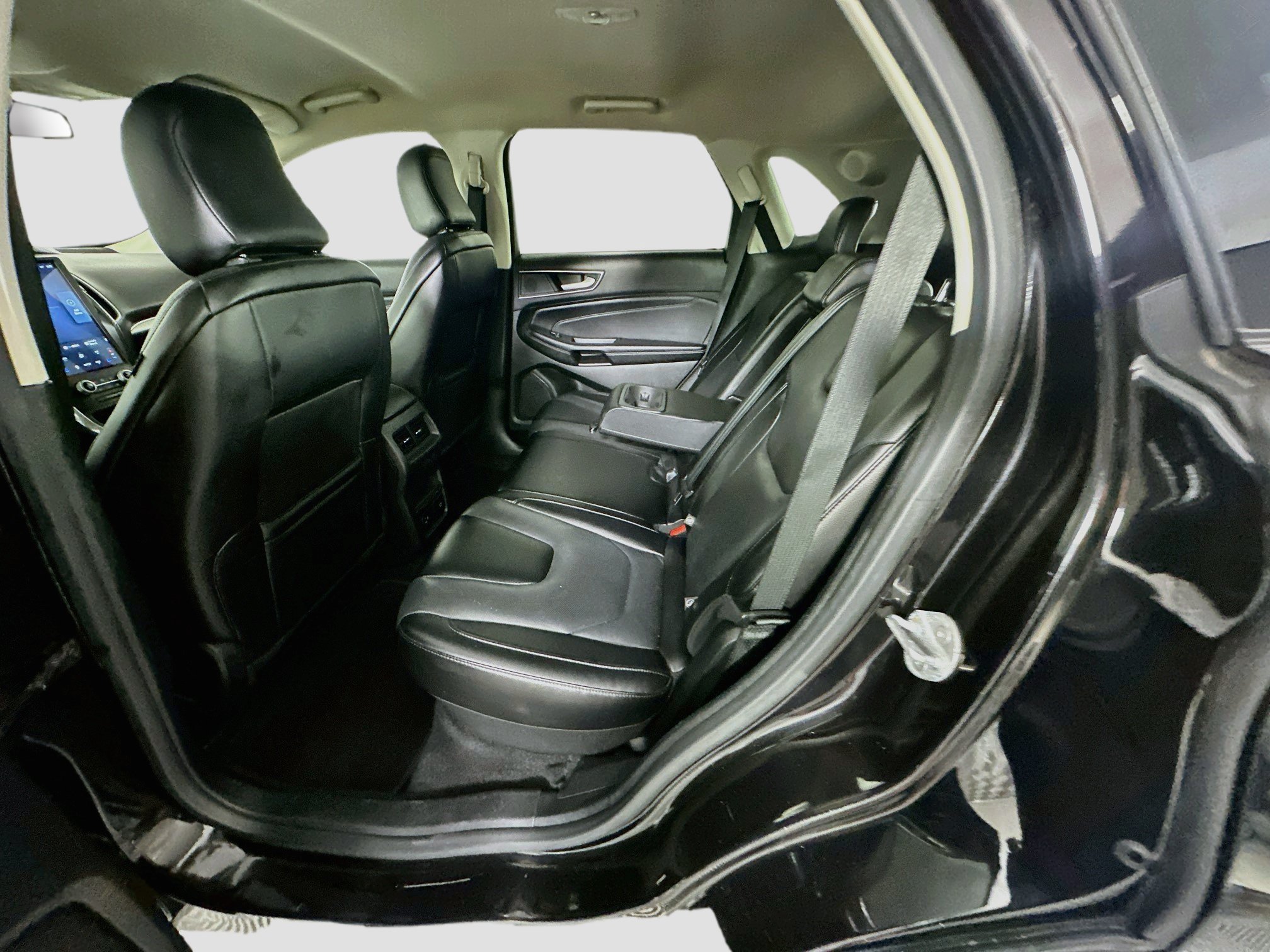Used 2022 Ford Edge Titanium w/ Equipment Group 301A AWD/4WD image 27