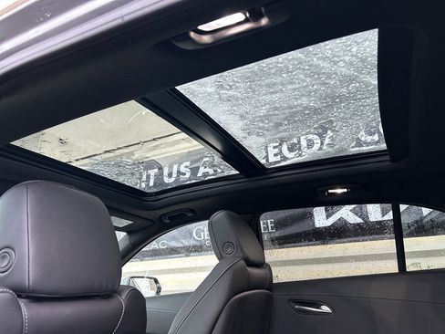 Used 2024 Cadillac XT4 Premium Luxury AWD/4WD image 15