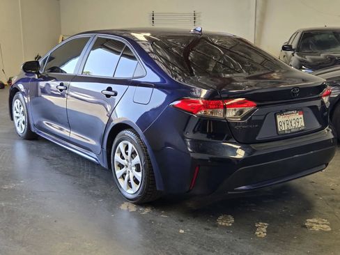 Used 2022 Toyota Corolla LE w/ Carpet Mat Package (TMS) FWD image 2