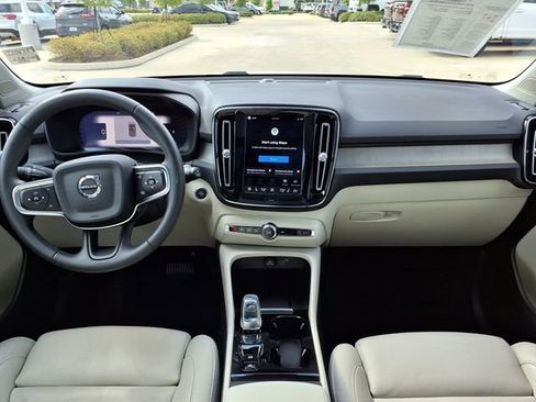 Certified 2023 Volvo XC40 B5 Plus w/ Protection Package Premier AWD/4WD image 21