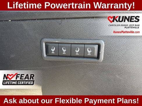 Used 2024 Jeep Wagoneer Series III image 35