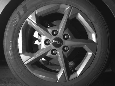 Used 2025 Kia K4 LXS image 15