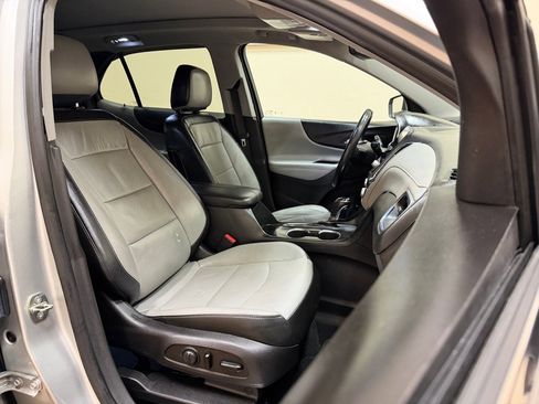 Used 2019 Chevrolet Equinox Premier FWD image 44