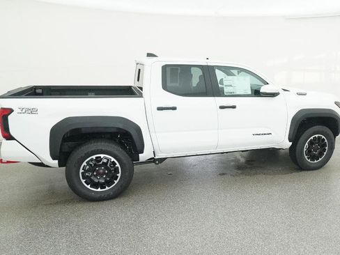 Certified 2025 Toyota Tacoma TRD Off-Road w/ TRD Off Road Upgrade Package image 24