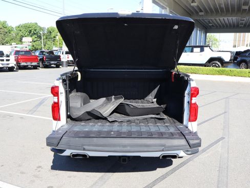 Used 2024 Chevrolet Silverado 1500 High Country w/ High Country Premium Package AWD/4WD image 13
