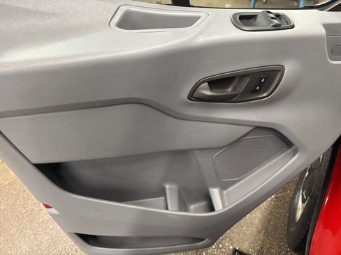 Used 2017 Ford Transit 350 XL image 10