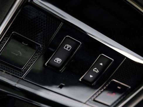 New 2026 Land Rover Range Rover Sport Dynamic SE AWD/4WD image 33