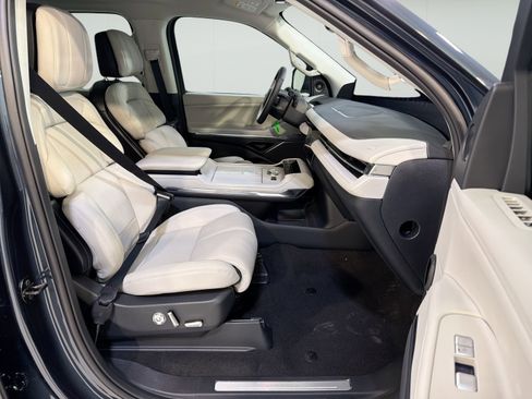 New 2026 Lincoln Navigator Premiere AWD/4WD image 29