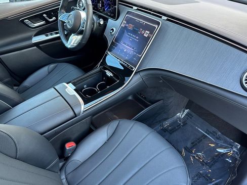 Certified 2025 Mercedes-Benz EQE 350+ 4MATIC SUV image 18