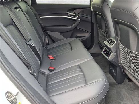 Certified 2024 Audi Q8 e-tron Premium AWD/4WD image 21