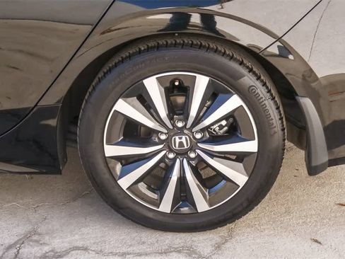 Used 2024 Honda Civic EX-L image 6