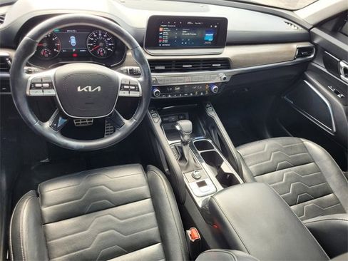 Used 2022 Kia Telluride SX w/ SX Prestige Package image 11