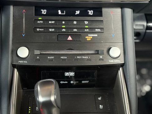 Used 2019 Lexus IS 300 image 33