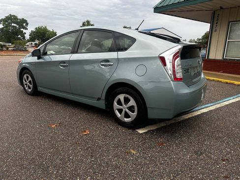 Used 2013 Toyota Prius Two FWD image 3