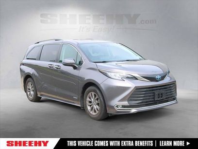 Certified 2021 Toyota Sienna XLE w/ XLE Plus Package