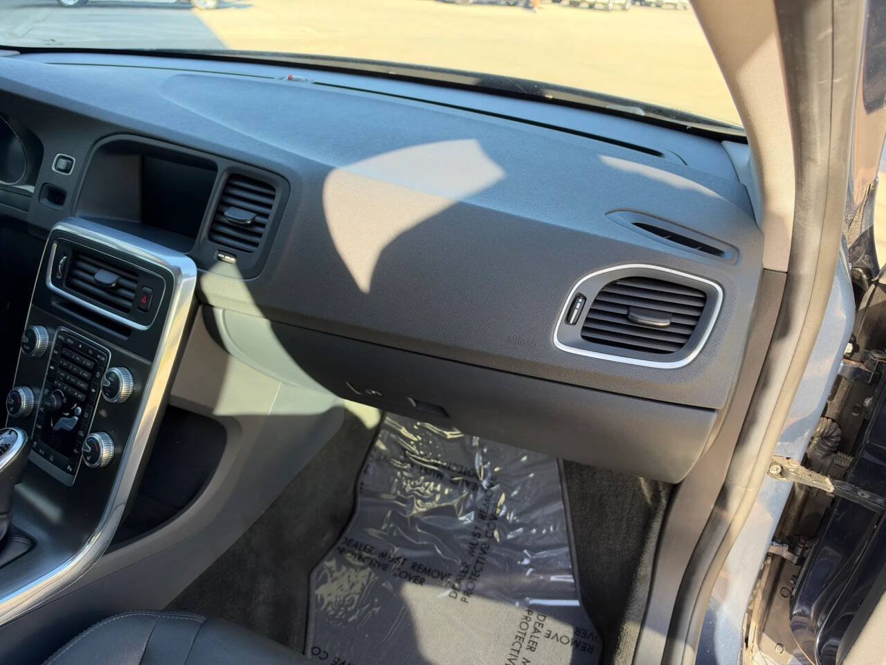Used 2015 Volvo V60 T5 Premier w/ Convenience Package FWD image 23