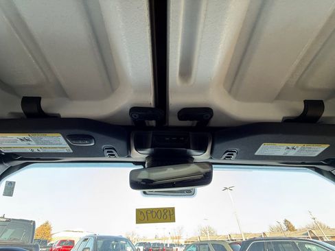 Used 2024 Jeep Wrangler Unlimited Rubicon w/ Technology Group image 29