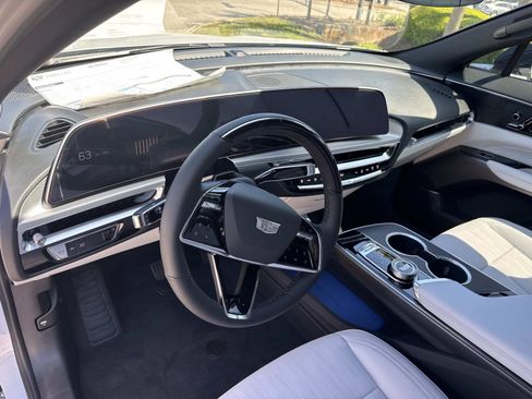 New 2026 Cadillac Lyriq Luxury RWD image 21