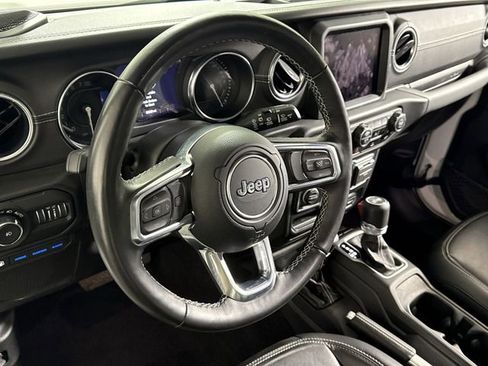 Used 2022 Jeep Wrangler Unlimited Sahara w/ Cold Weather Group image 20