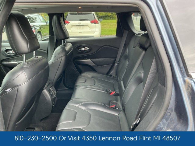 Used 2019 Jeep Cherokee Limited AWD/4WD image 31