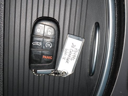 Used 2023 Dodge Charger SXT RWD image 28