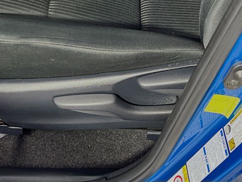 Used 2017 Toyota RAV4 LE image 16