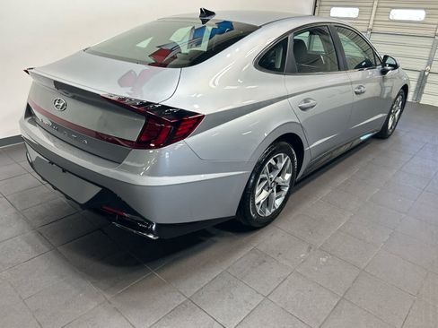 Used 2023 Hyundai Sonata SEL w/ Cargo Package FWD image 3