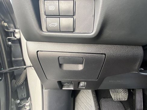 Certified 2025 Toyota Highlander XLE image 25