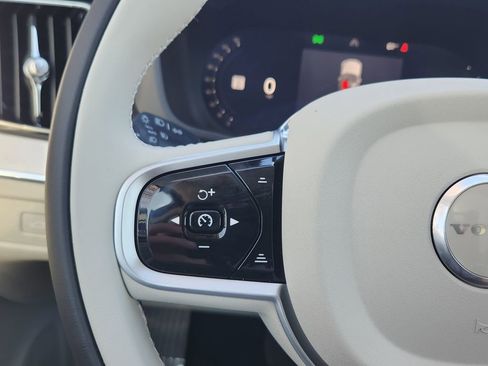 New 2026 Volvo XC60 T8 Ultra w/ Protection Package Premier image 16