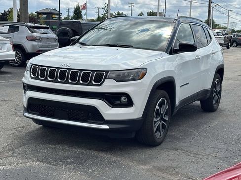 Used 2023 Jeep Compass Limited w/ Sun and Sound Group AWD/4WD image 7